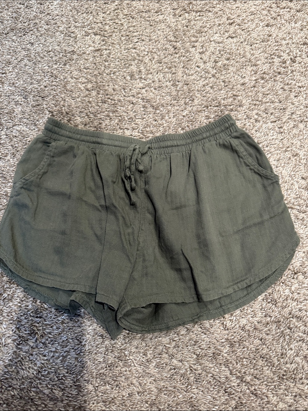 Universal Thread Olive Drawstring Relaxed Athletic Shorts